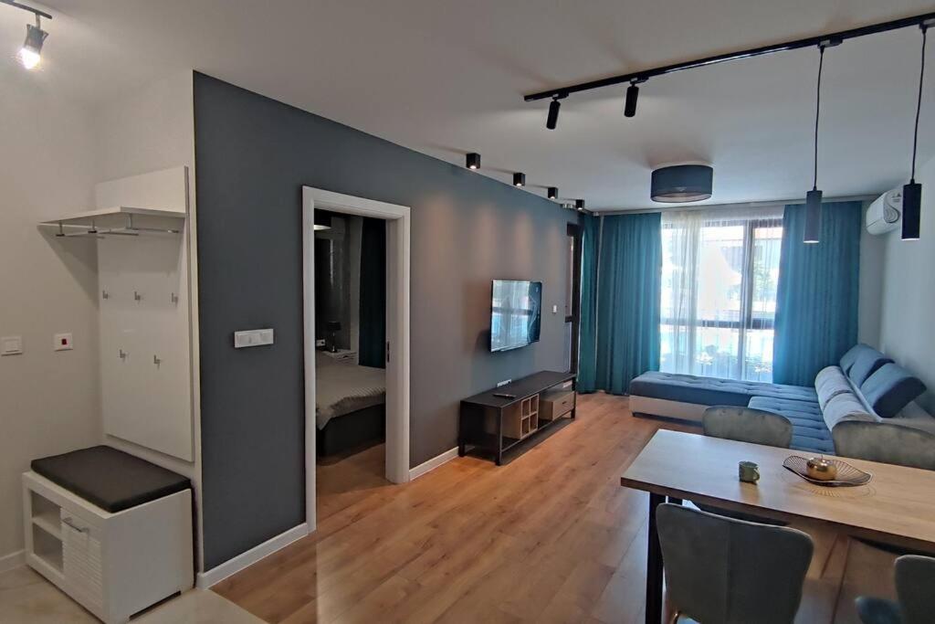 Apartment Happiness Included, Sarafovo *